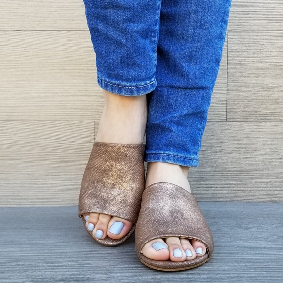 Flat Slip On Loafer Metallic Copper Sandal-C - Picture 3 of 8